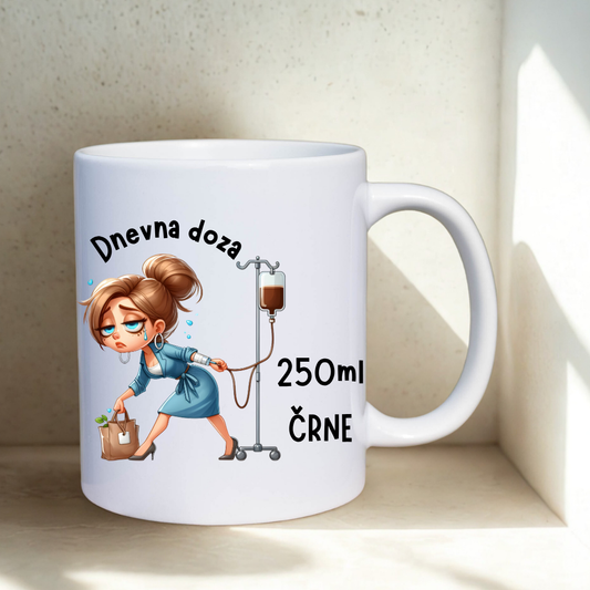 Emajlirana ali keramična skodelica z motivom izmučene mame in infuzijo kave