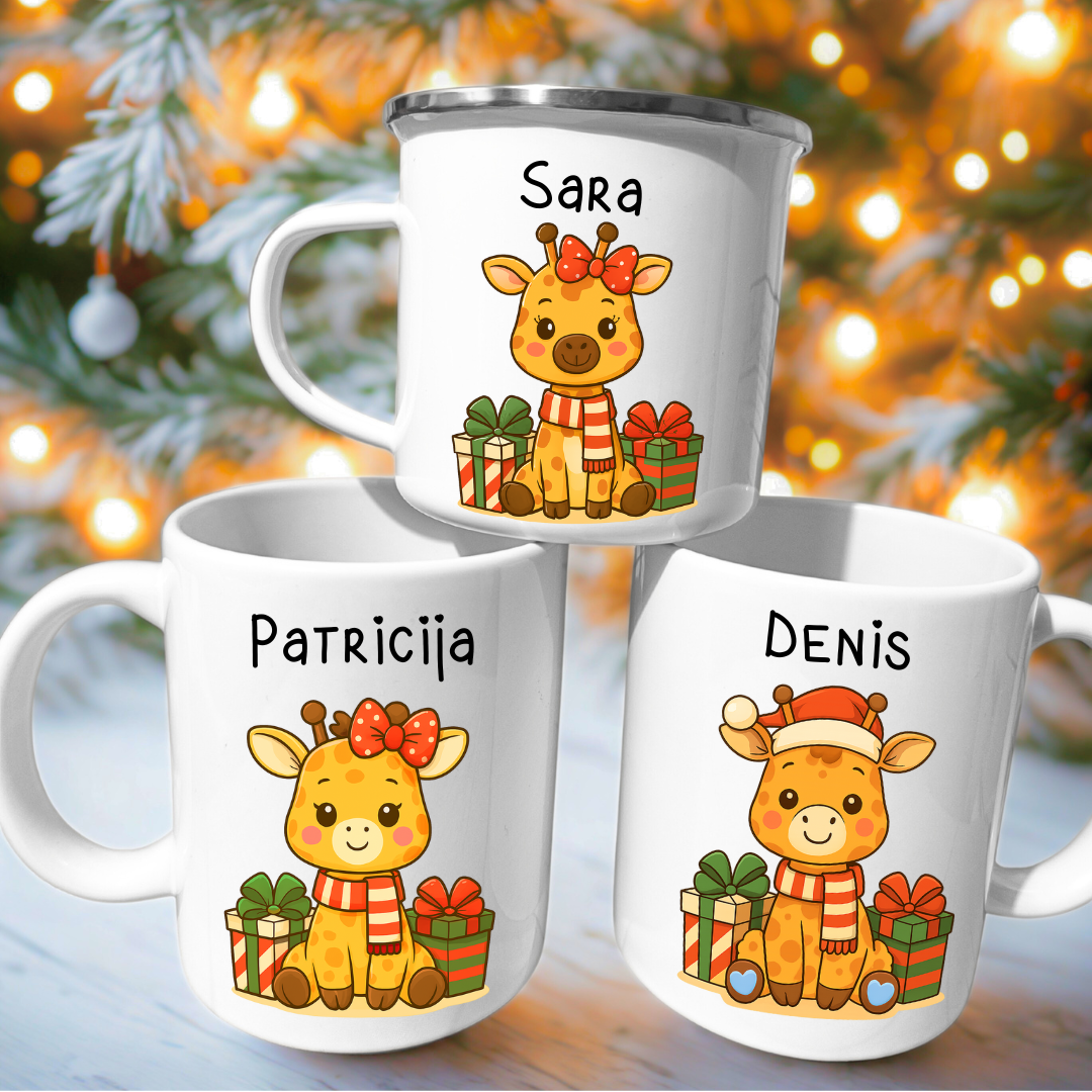 Božične ujemajoče družinske skodelice z imeni in motivom žirafe – personalizirano darilo za praznike