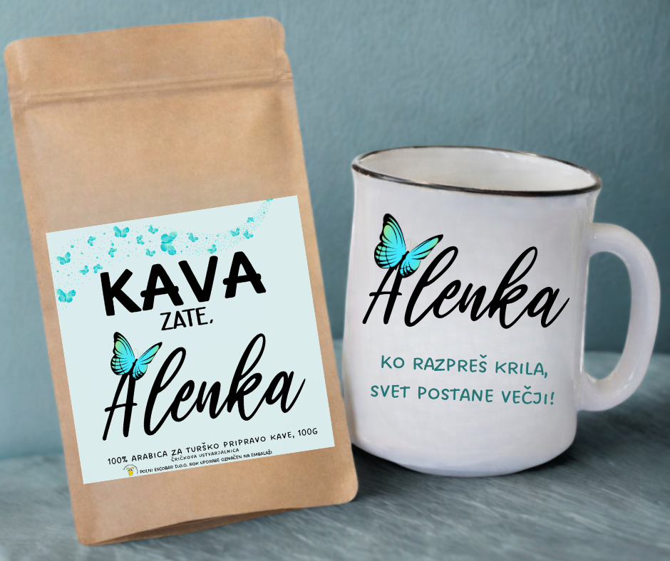 Darilni komplet – skodelica in kava z motivom modrega metulja ter napisom “Ko razpreš krila, svet postane večji!”, popolno darilo za ljubiteljico kave.