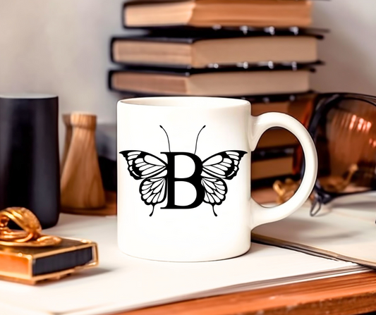 Motiv metulja izpeljan iz črke v abecedi