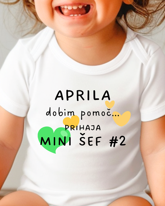 Bodi za dojenčka z napisom Prihaja mini šef #2 – napoved novega bratca ali sestrice