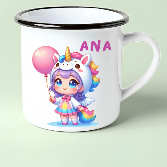 Skodelica z motivom deklice v samorog kostumu in imenom – personalizirano darilo za ljubiteljice fantazije