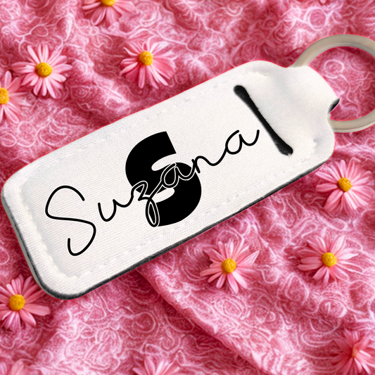 Etui za balzam z začetnico  in imenom  – personaliziran dodatek za torbico ali ključe