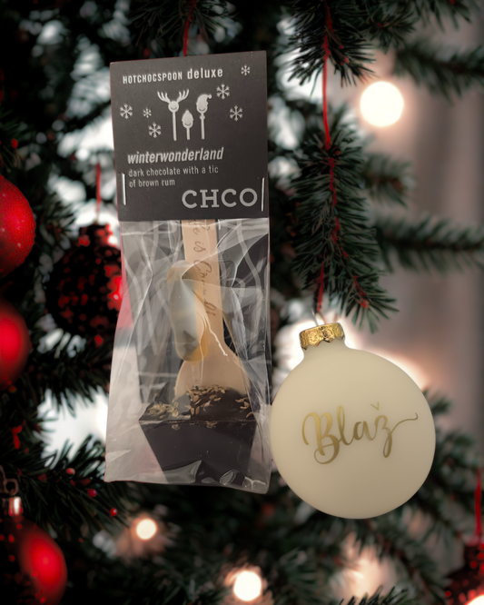 Božični duet: Okrasek z imenom + vroča čokolada (za odrasle)